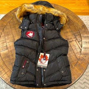 NWT Girls Canada Weather Gear Black Puffy Vest - Size 14/16